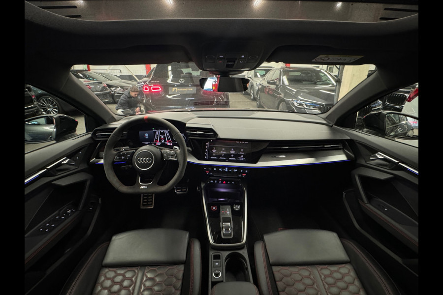 Audi RS3 Limousine 2.5 TFSI quattro Pano|HGP Turbo|B&O|Matrix