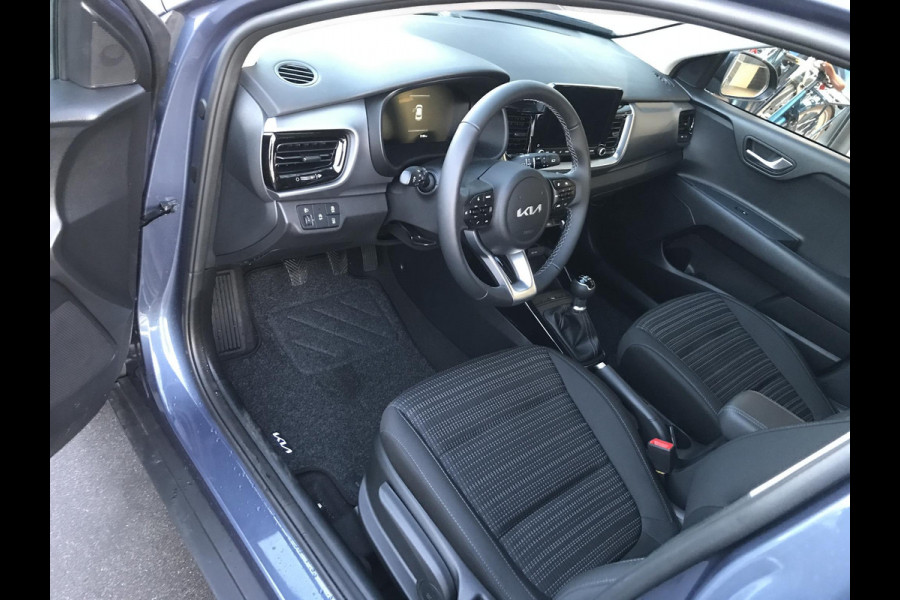 Kia Stonic 1.2 DynamicLine 7 JAAR GARANTIE
