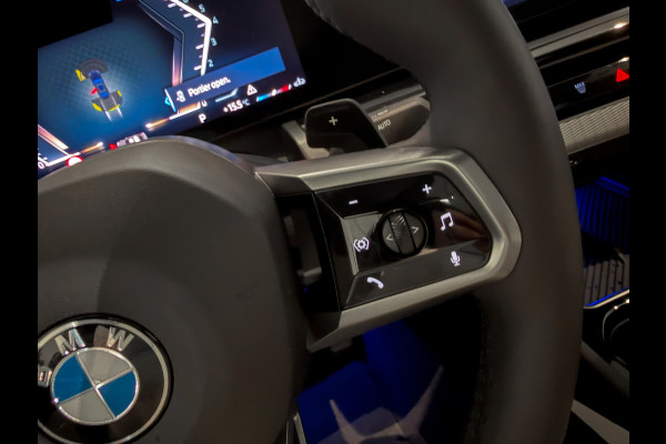 BMW 5 Serie 520i  M-Sport Pro|ShadowLine|Panorama|H/K|208PK