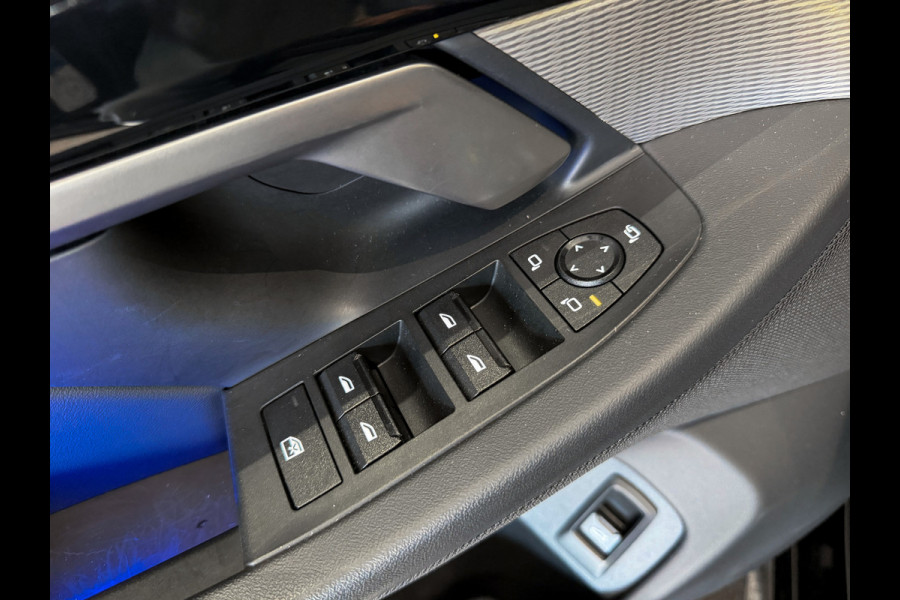 BMW 5 Serie 520i  M-Sport Pro|ShadowLine|Panorama|H/K|208PK