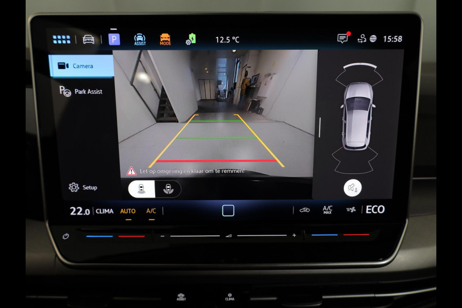 Volkswagen Golf 1.5 eHybrid Life Edition 204 pk Automaat (DSG) | Verlengde garantie | Navigatie via App | Parkeersensoren (Park assist) | Achteruitrijcamera |