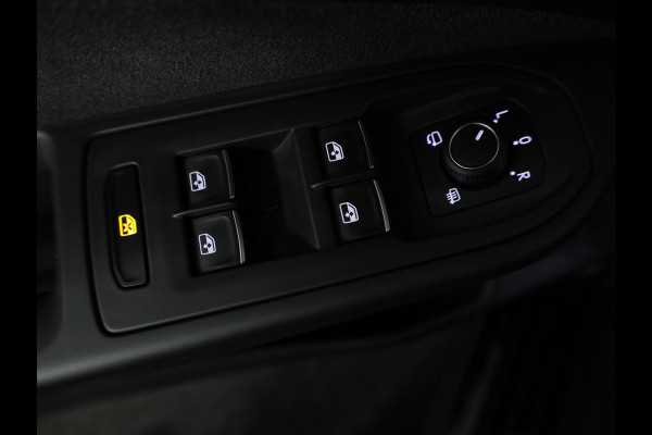 Volkswagen Golf 1.5 eHybrid Life Edition 204 pk Automaat (DSG) | Verlengde garantie | Navigatie via App | Parkeersensoren (Park assist) | Achteruitrijcamera |