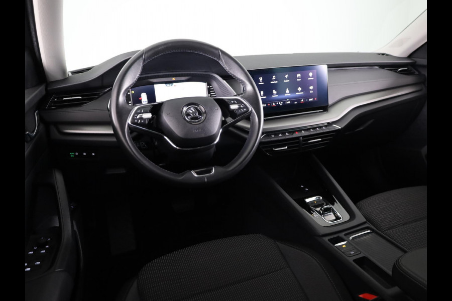 Škoda Octavia Combi 1.4 TSI iV PHEV Business Edition 204 pk Automaat (DSG) | Verlengde garantie | Navigatie | Parkeersensoren | Adaptieve cruise control | Stoelverwarming |
