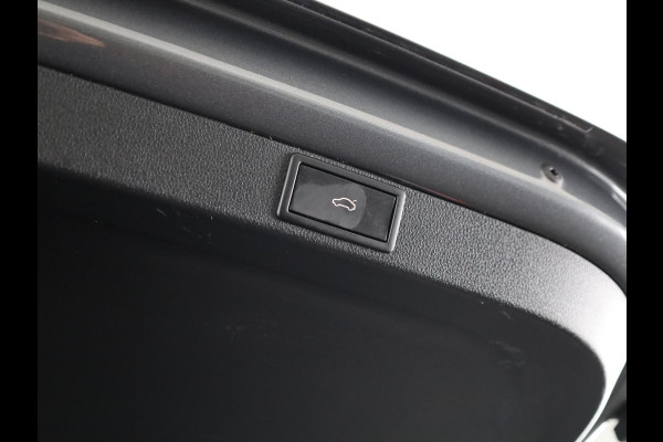 Škoda Octavia Combi 1.4 TSI iV PHEV Business Edition 204 pk Automaat (DSG) | Verlengde garantie | Navigatie | Parkeersensoren | Adaptieve cruise control | Stoelverwarming |