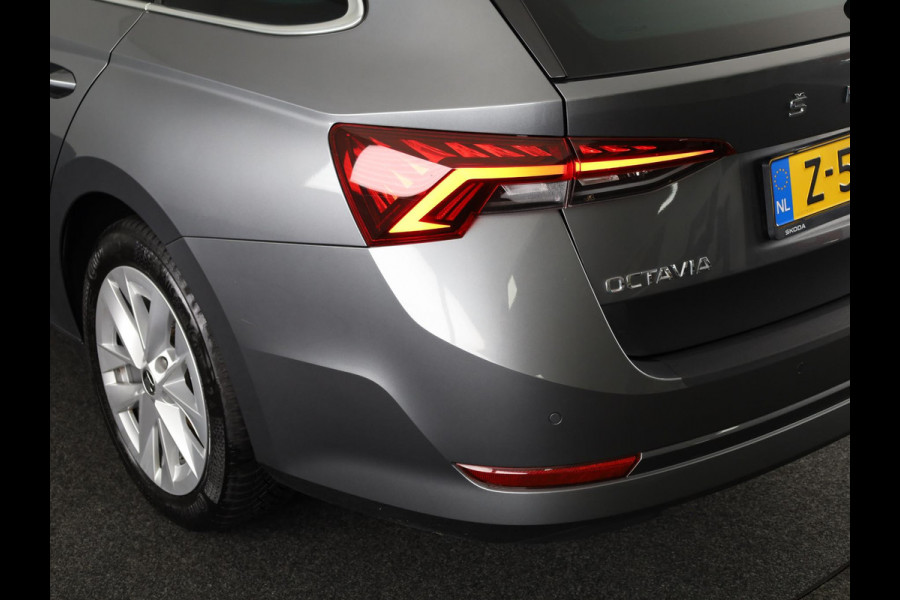 Škoda Octavia Combi 1.4 TSI iV PHEV Business Edition 204 pk Automaat (DSG) | Verlengde garantie | Navigatie | Parkeersensoren | Adaptieve cruise control | Stoelverwarming |