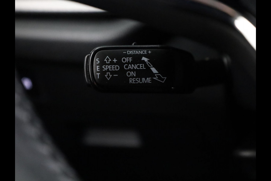 Škoda Octavia Combi 1.4 TSI iV PHEV Business Edition 204 pk Automaat (DSG) | Verlengde garantie | Navigatie | Parkeersensoren | Adaptieve cruise control | Stoelverwarming |