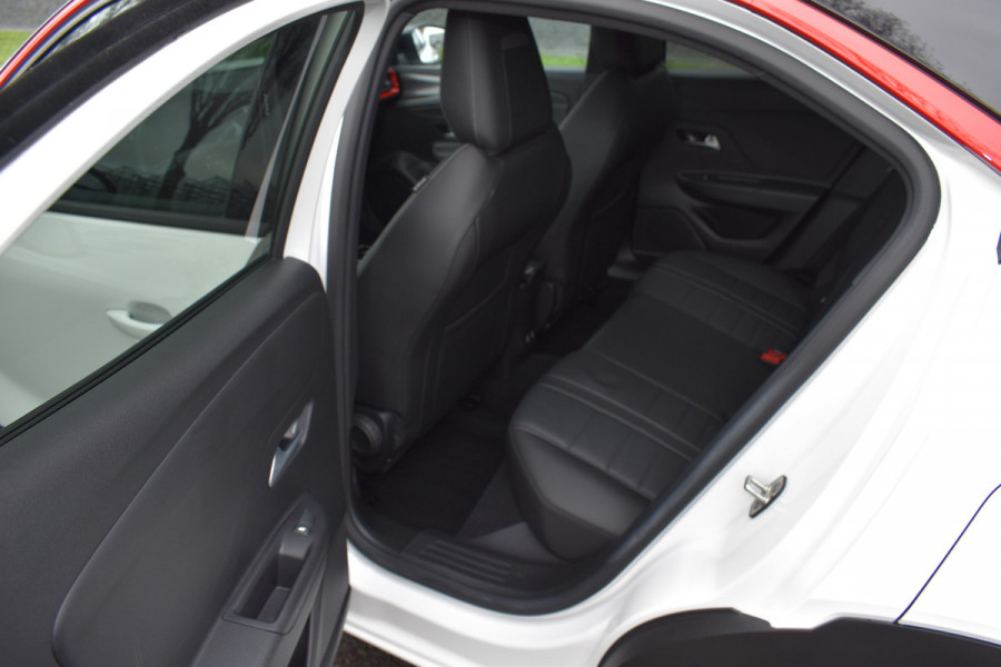 Opel Mokka-e GS Line 50-kWh 11kw bl. Leer 1e eigenaar Nederlandse auto 2-Tone Keyless