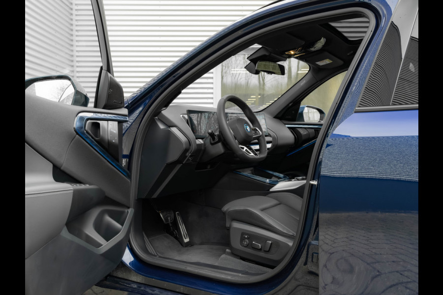 BMW X3 30e xDrive - M-Sport Pro - Pano - Trekhaak - ACC - Head-Up