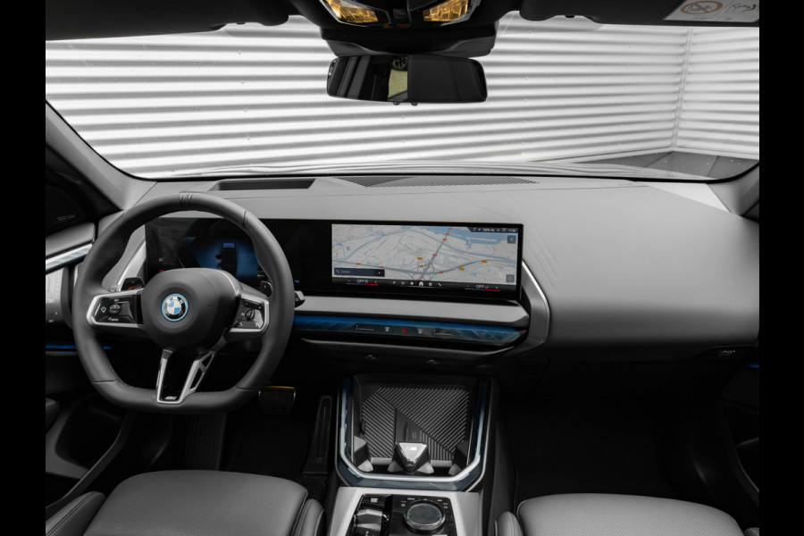 BMW X3 30e xDrive - M-Sport Pro - Pano - Trekhaak - ACC - Head-Up