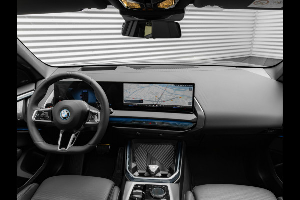 BMW X3 30e xDrive - M-Sport Pro - Pano - Trekhaak - ACC - Head-Up