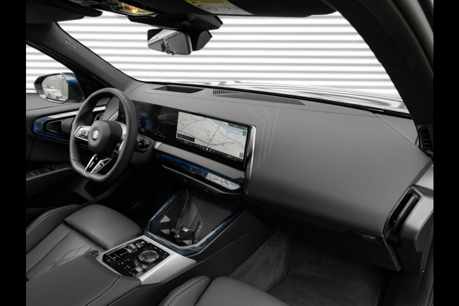 BMW X3 30e xDrive - M-Sport Pro - Pano - Trekhaak - ACC - Head-Up
