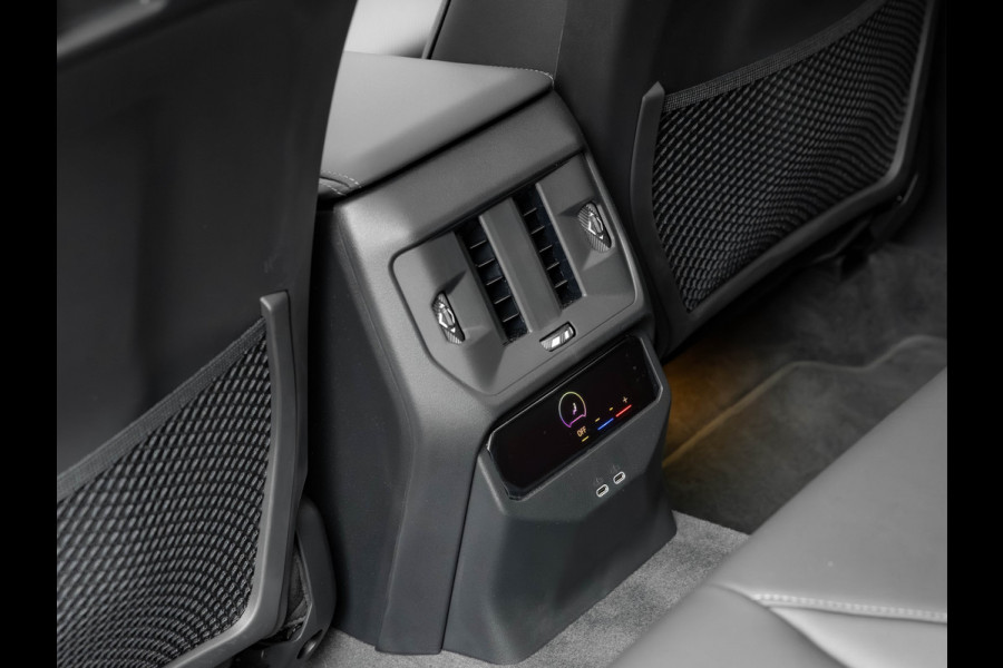 BMW X3 30e xDrive - M-Sport Pro - Pano - Trekhaak - ACC - Head-Up