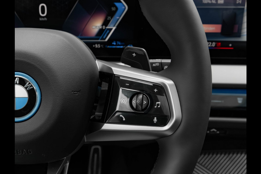 BMW X3 30e xDrive - M-Sport Pro - Pano - Trekhaak - ACC - Head-Up