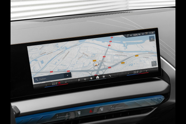 BMW X3 30e xDrive - M-Sport Pro - Pano - Trekhaak - ACC - Head-Up