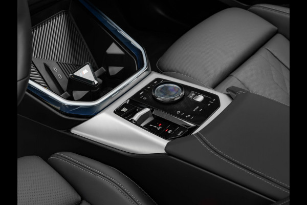 BMW X3 30e xDrive - M-Sport Pro - Pano - Trekhaak - ACC - Head-Up