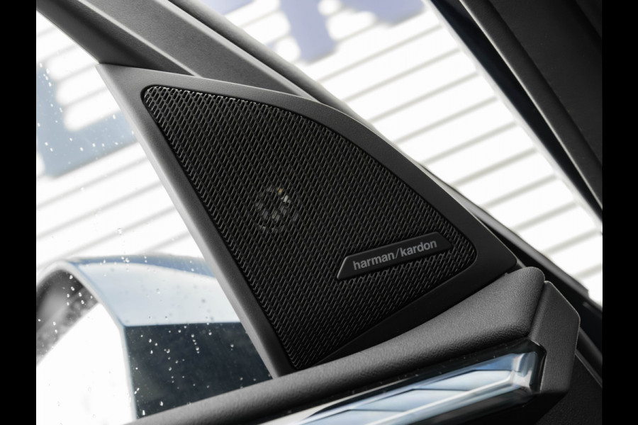 BMW X3 30e xDrive - M-Sport Pro - Pano - Trekhaak - ACC - Head-Up