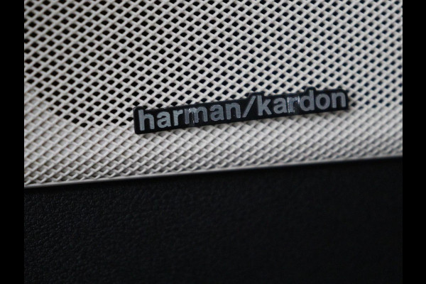 BMW 5 Serie 520i High Executive | Luxury Line | Nappaleder | Stoelverwarming | Camera | Sfeerverlichting | 19'' | Full LED | Navigatie | Park Assist | Cruise control | Bluetooth | Climate control