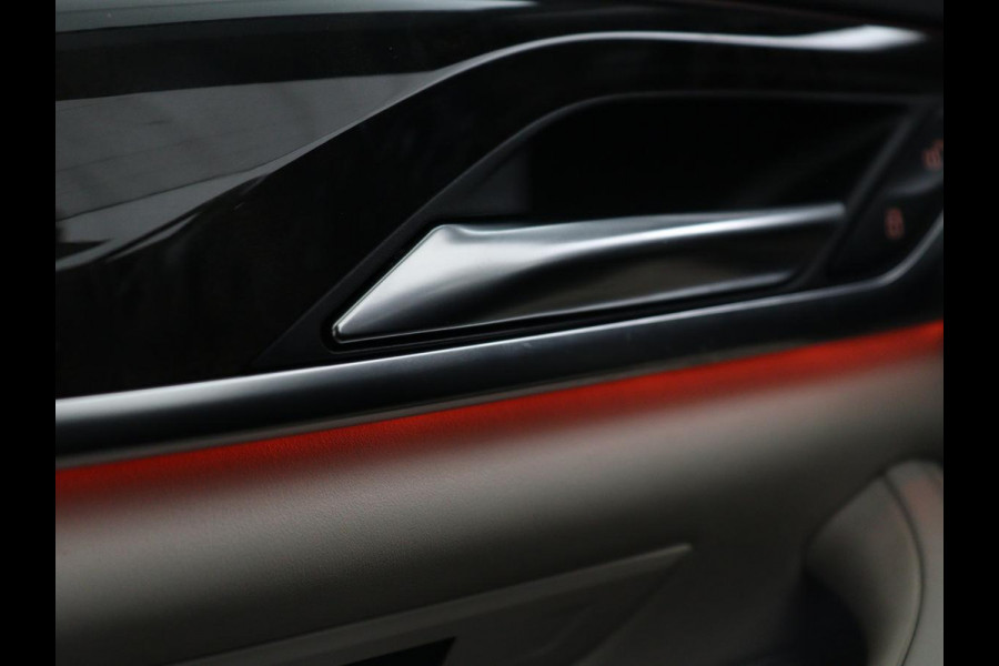 BMW 5 Serie 520i High Executive | Luxury Line | Nappaleder | Stoelverwarming | Camera | Sfeerverlichting | 19'' | Full LED | Navigatie | Park Assist | Cruise control | Bluetooth | Climate control