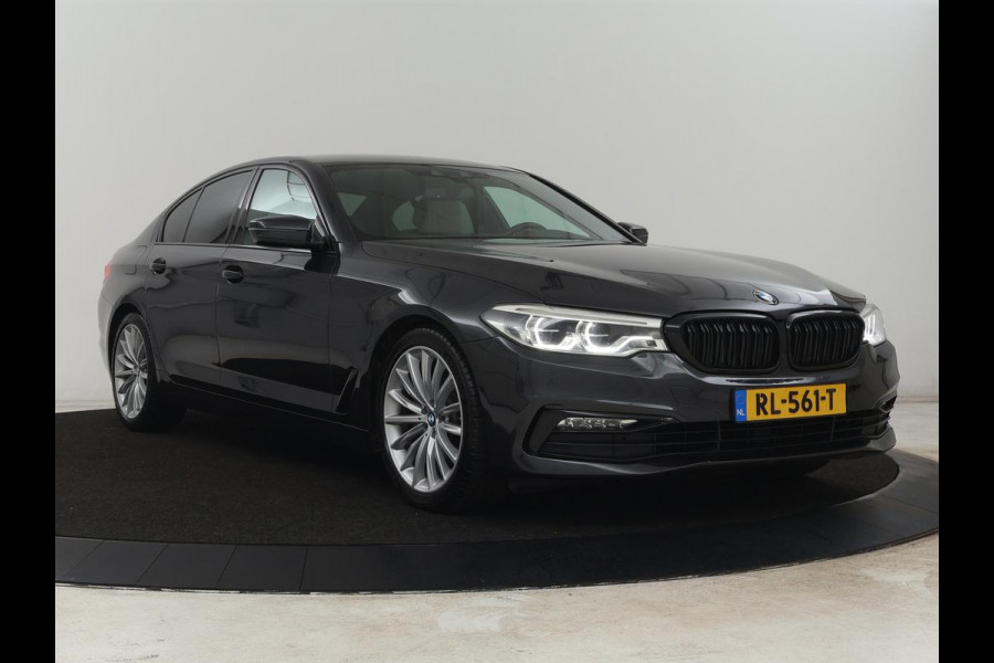 BMW 5 Serie 520i High Executive | Luxury Line | Nappaleder | Stoelverwarming | Camera | Sfeerverlichting | 19'' | Full LED | Navigatie | Park Assist | Cruise control | Bluetooth | Climate control