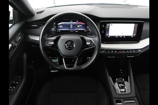 Škoda Octavia 1.0 e-TSI Sport | Trekhaak | Camera | Side Assist | Carplay | Sfeerverlichting | Navigatie | Sportstoelen | Full LED | 17'' | Digital Cockpit | Climate control | Bluetooth | Cruise control
