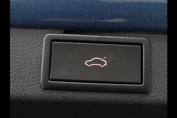 Škoda Octavia 1.0 e-TSI Sport | Trekhaak | Camera | Side Assist | Carplay | Sfeerverlichting | Navigatie | Sportstoelen | Full LED | 17'' | Digital Cockpit | Climate control | Bluetooth | Cruise control