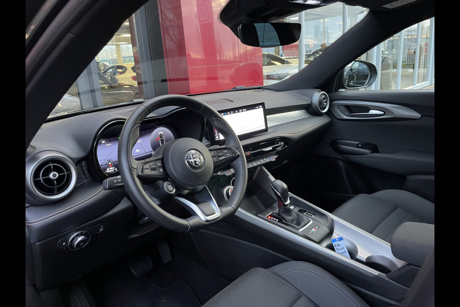 Alfa Romeo Tonale 1.3T PHEV Ti | Camera | Apple/android CarPlay