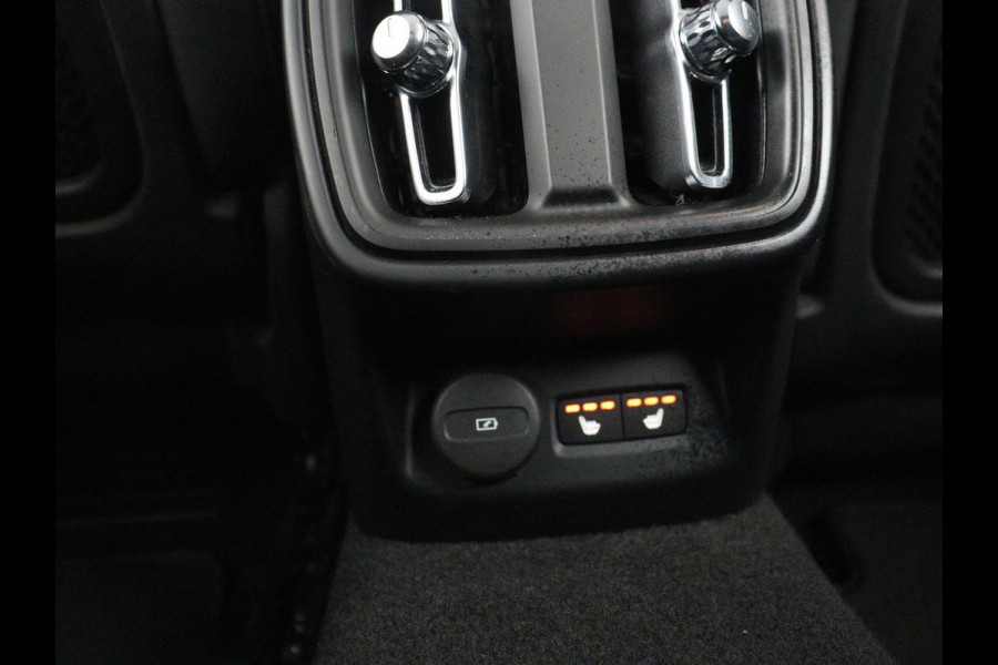 Polestar 2 Long Range Dual Motor Launch Edition 78kWh | SOH 92% |  Panoramadak | Trekhaak | 360 Camera | Achterbankverwarming | Adaptive cruise | Carplay | Camera | Stoelverwarming | Keyless