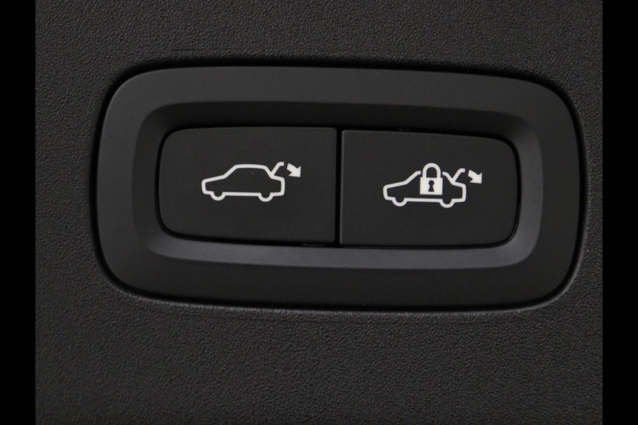 Polestar 2 Long Range Dual Motor Launch Edition 78kWh | SOH 92% |  Panoramadak | Trekhaak | 360 Camera | Achterbankverwarming | Adaptive cruise | Carplay | Camera | Stoelverwarming | Keyless