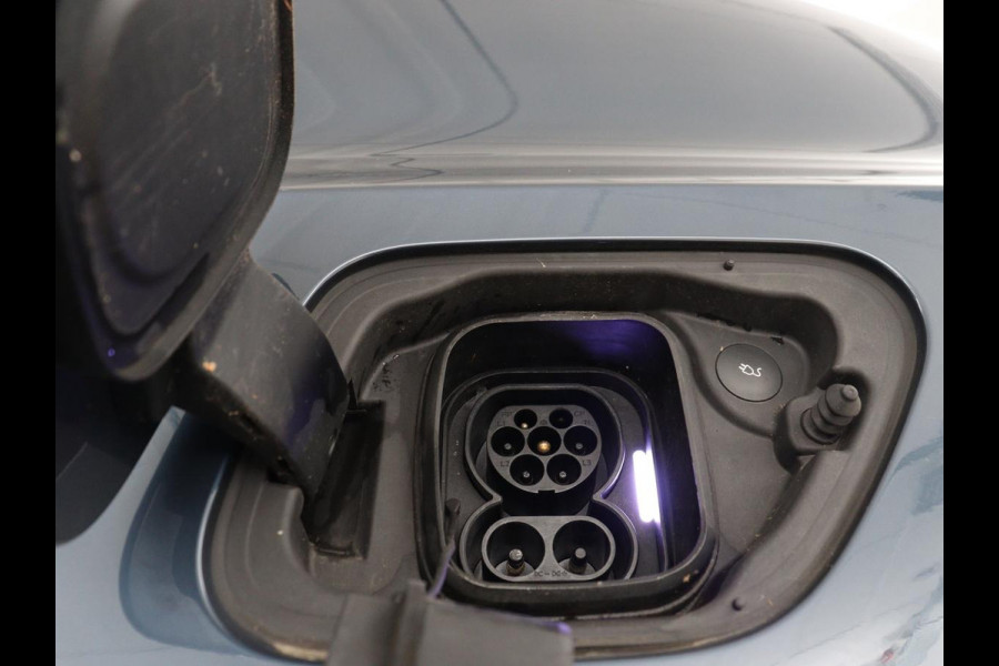 Polestar 2 Long Range Dual Motor Launch Edition 78kWh | SOH 92% |  Panoramadak | Trekhaak | 360 Camera | Achterbankverwarming | Adaptive cruise | Carplay | Camera | Stoelverwarming | Keyless