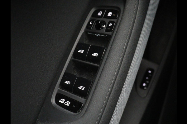 Polestar 2 Long Range Dual Motor Launch Edition 78kWh | SOH 92% |  Panoramadak | Trekhaak | 360 Camera | Achterbankverwarming | Adaptive cruise | Carplay | Camera | Stoelverwarming | Keyless