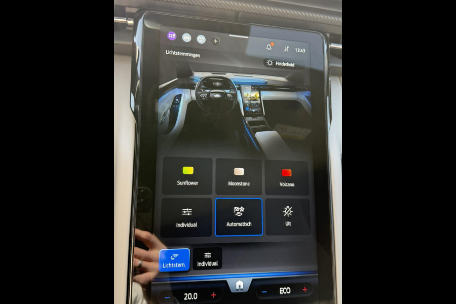 Ford Capri Premium Extended Range RWD 77 kWh | 285pk Ford Voorraad | Elektrische Wegklapbare Trekhaak | Driver Assistance Pack | Frozen White