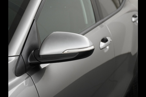 Kia Stonic 1.0 T-GDi MHEV DynamicPlusLine - Apple/Android Carplay - Navigatie - Cruise Control - Stoel/Stuurverwarming - Lichtmetalen Velgen - Fabrieksgarantie Tot 2032