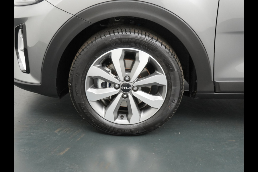 Kia Stonic 1.0 T-GDi MHEV DynamicPlusLine - Apple/Android Carplay - Navigatie - Cruise Control - Stoel/Stuurverwarming - Lichtmetalen Velgen - Fabrieksgarantie Tot 2032