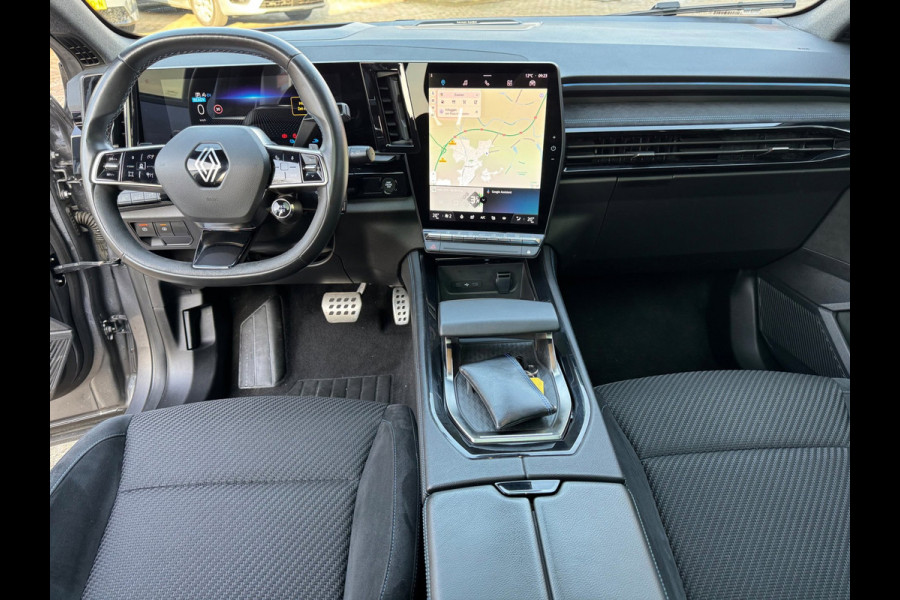 Renault Austral 1.2 E-Tech Full Hybrid 200 Iconic Esprit Alpine / Pano / Harman Kardon / Head up / 4 Cotrol