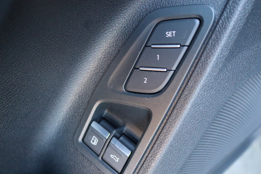 Audi Q3 Sportback 45 TFSI e PHEV Automaat S-Line/Navigatie/Elektr.-trekhaak/Stoelverwarming/19-Inch/Keyfree