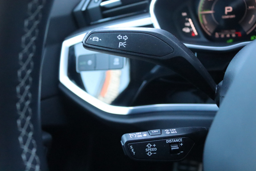 Audi Q3 Sportback 45 TFSI e PHEV Automaat S-Line/Navigatie/Elektr.-trekhaak/Stoelverwarming/19-Inch/Keyfree
