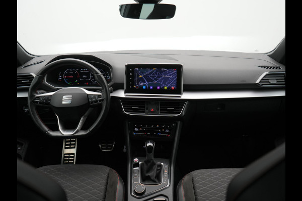 Seat Tarraco 1.4 TSI e-Hybrid FR Plug In Hybrid 245pk Dealer O.H. PHEV | Trekhaak Af Fabriek | Adaptive Cruise | 360 Camera | Alcantara Sportstoelen Memory & Verwarmd | Sfeerverlichting | Stuur Verwarmd | Keyless | Apple Carplay | Navigatie | DAB |