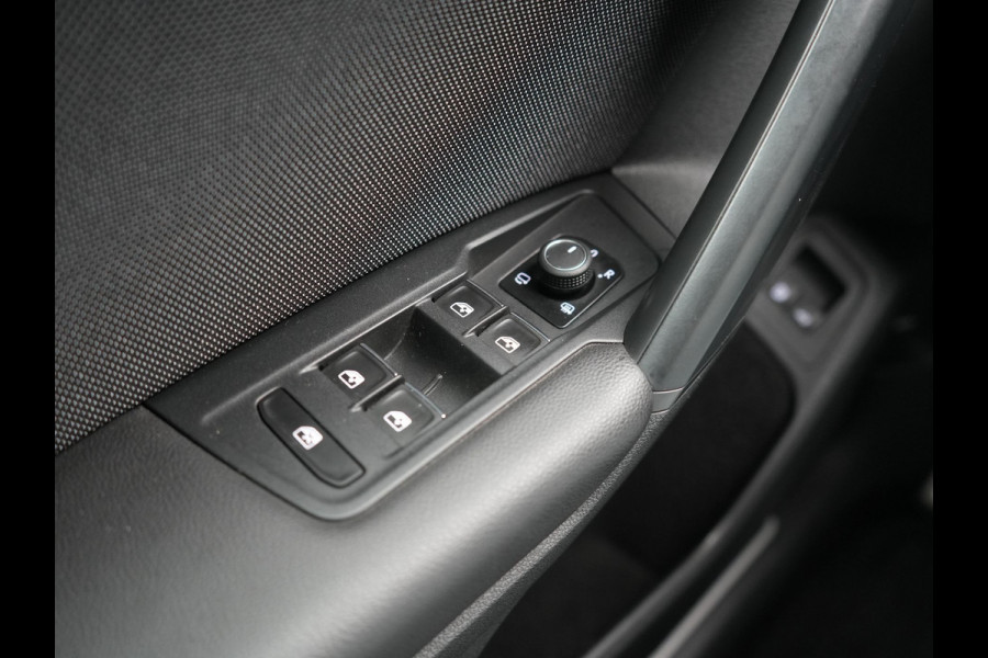 Seat Tarraco 1.4 TSI e-Hybrid FR Plug In Hybrid 245pk Dealer O.H. PHEV | Trekhaak Af Fabriek | Adaptive Cruise | 360 Camera | Alcantara Sportstoelen Memory & Verwarmd | Sfeerverlichting | Stuur Verwarmd | Keyless | Apple Carplay | Navigatie | DAB |