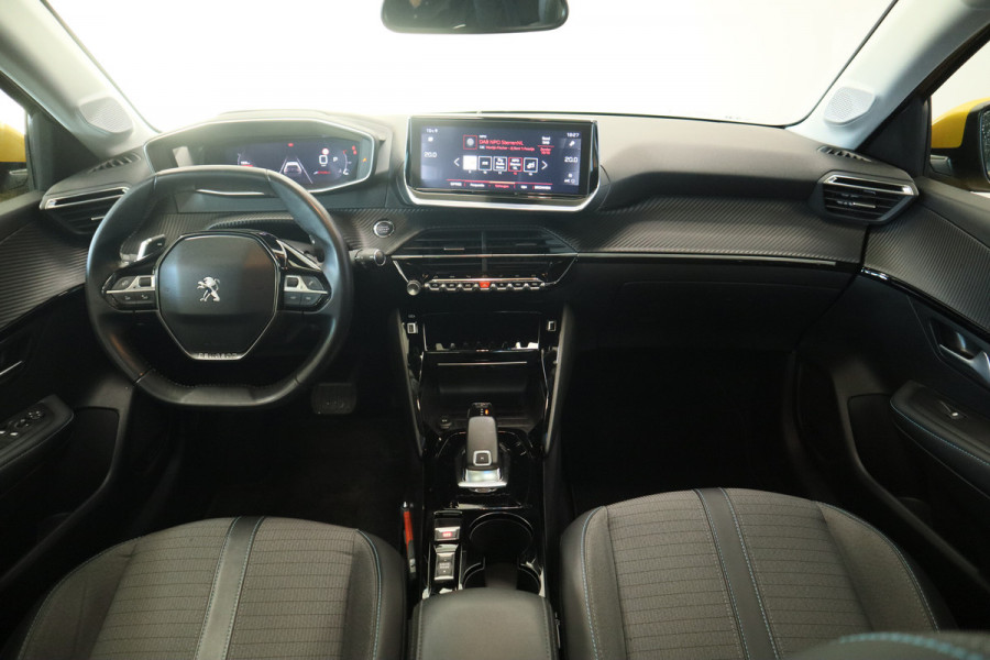 Peugeot 208 1.2 PureTech Allure Panoramadak Navigatie Full-led
