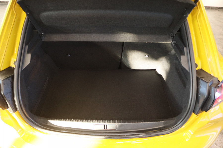 Peugeot 208 1.2 PureTech Allure Panoramadak Navigatie Full-led