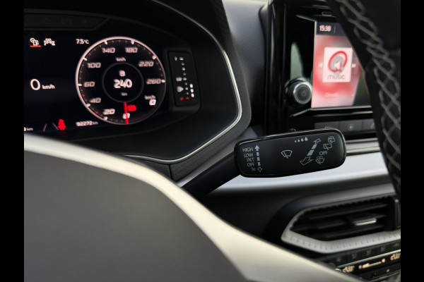 Seat Ibiza 1.0 EcoTSI Xcellence | LED | Trekhaak | Carplay | Camera | Virtual Cockpit | PDC | ACC  Climate