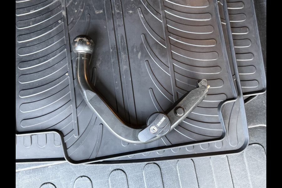 Ford FOCUS Wagon 1.5 EcoBoost ST Line Business | Trekhaak | CarPlay | Camera | Winter-Pakket