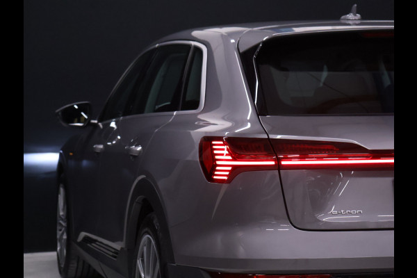 Audi e-tron 55 quattro edition 95 kWh Sport [LUCHTVERING, BLUETOOTH TELEFOON, PDC V+A, CRUISE CONTROL, CLIMATE CONTROL, LANE ASSIST, ELEKTRISCHE ACHTERKLEP, LED KOPLAMPEN, NIEUWSTAAT]
