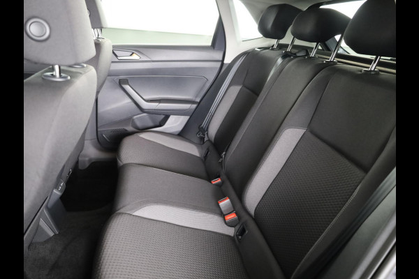 Volkswagen Polo GP Life Edition 1.0 95 pk 5 versn. Hand | 15" LM | Stoelverwarming | Camera |