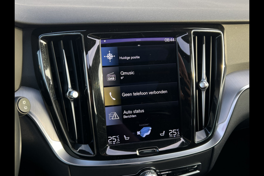 Volvo V60 2.0 T6 Recharge AWD Inscription Expression | Trekhaak | Pilot Assist | Pano | Harman Kardon