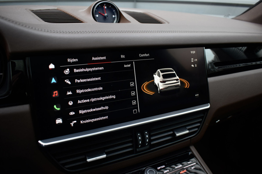 Porsche Cayenne Coupé 3.0 E-Hybrid 462pk Platinum Edition SportDesign | Pano | ACC | Trekhaak | 22'' Wielen | Bose | Achterasbesturing | Stoelventilatie | Sportuitlaat |
