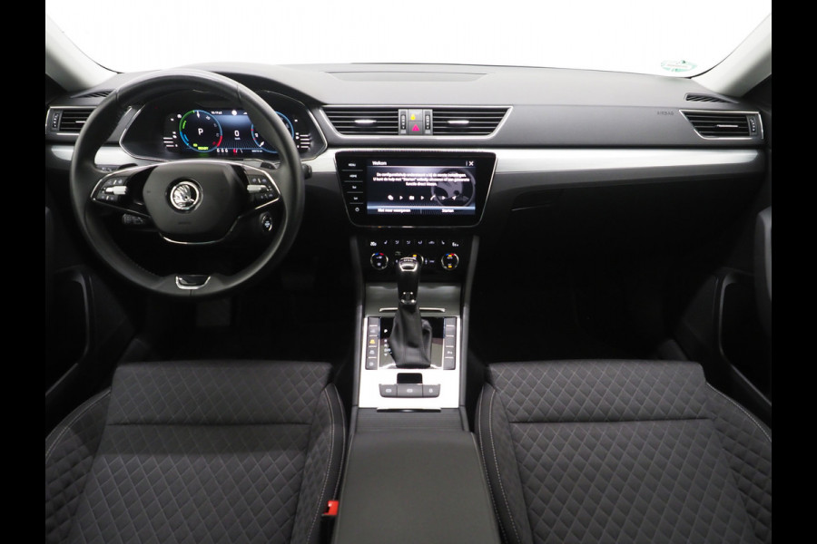 Škoda Superb Combi 1.4 TSI iV 218PK Style | Trekhaak | Adaptive Cruise | Virtual | Stoelverwarming | DAB | PDC | Carplay