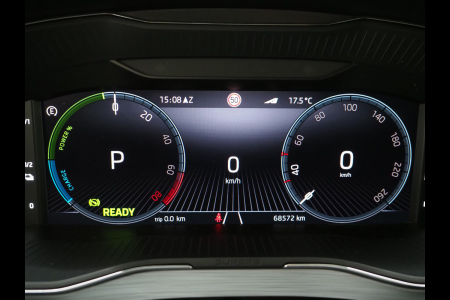 Škoda Superb Combi 1.4 TSI iV 218PK Style | Trekhaak | Adaptive Cruise | Virtual | Stoelverwarming | DAB | PDC | Carplay