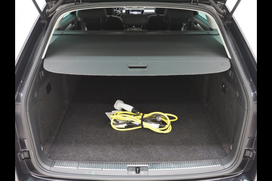 Škoda Superb Combi 1.4 TSI iV 218PK Style | Trekhaak | Adaptive Cruise | Virtual | Stoelverwarming | DAB | PDC | Carplay