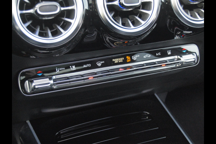 Mercedes-Benz EQA 250 Business Solution AMG 67 kWh | SOH 98% | Panoramadak | Head-Up Display | 360 Camera | Sfeerverlichting | Burmester | NL-Auto |